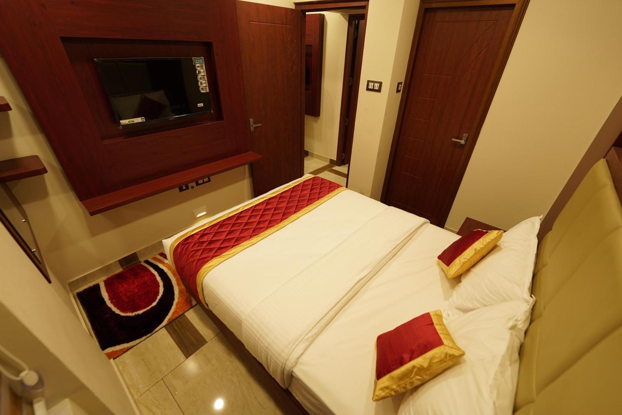Hotel Newline Orchid Guruvāyūr Exteriör bild